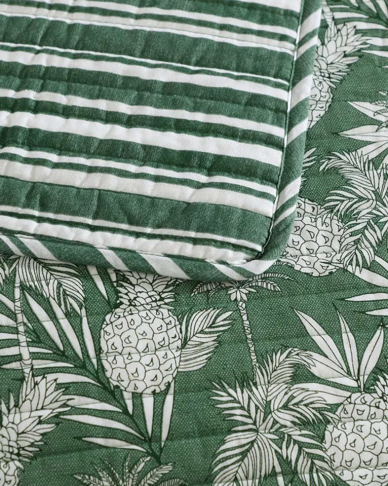 Shop Tommy Bahama Pineapple Venture 3-Piece Full/Queen Quilt Set Green