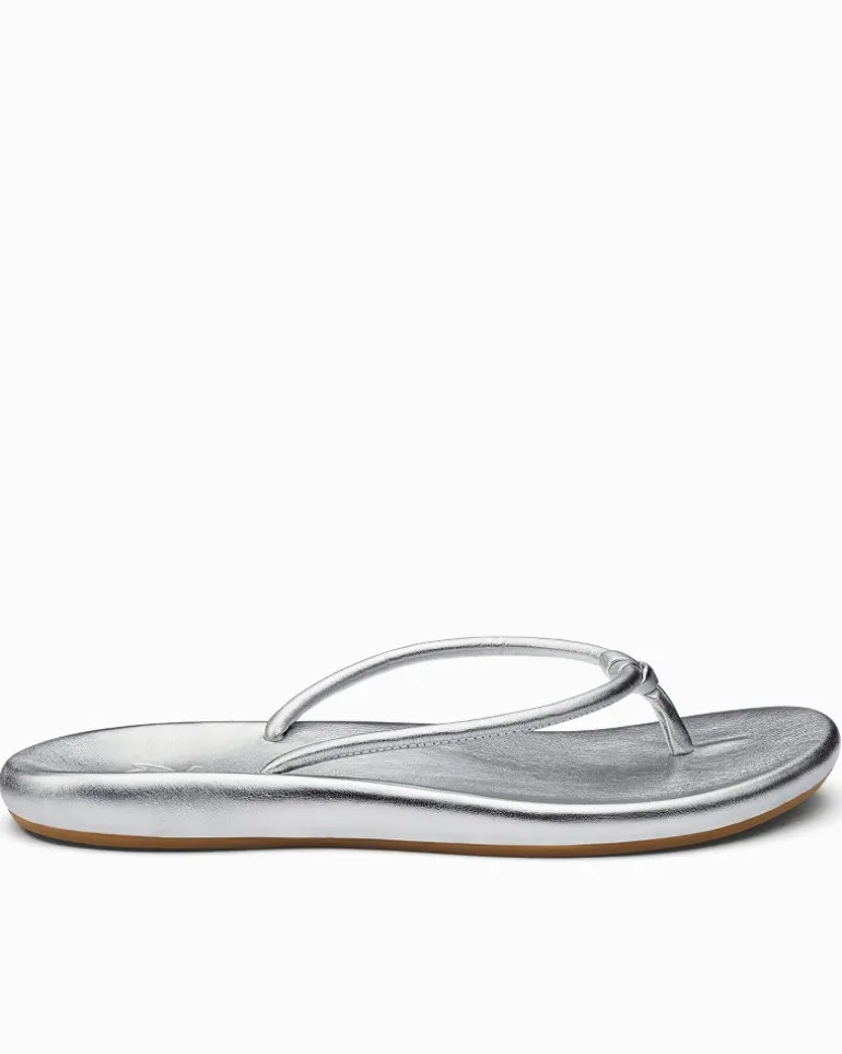 New Tommy Bahama Women's OluKai® Huawai Sandals Silver
